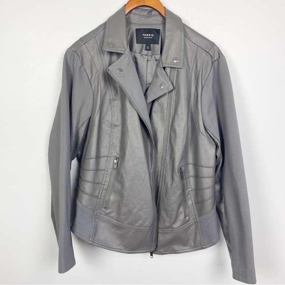 Torrid Fab Mix Moto Jacket Size 2 (18-20) - Picture 2 of 6